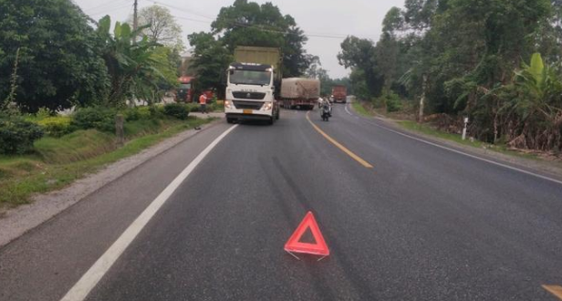 2名司機受傷！大貨車彎道未減速靠右行駛與北海一大型汽車相撞！